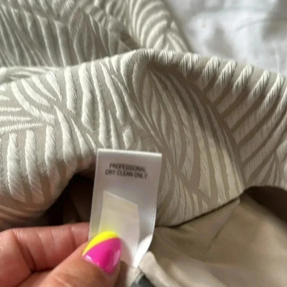 Dana Buchanan tan and cream sleeveless lined dress size 12 - Picture 5 of 7